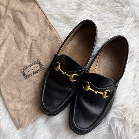 Gucci Black Leather Playform Sole Loafers with Gold Accent - Picture 2 of 8